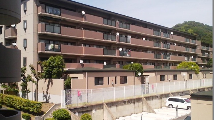 サンシティ桂坂ロイヤル壱番館