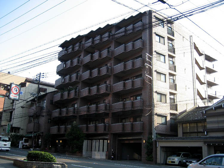 サンクタス祇園石段下